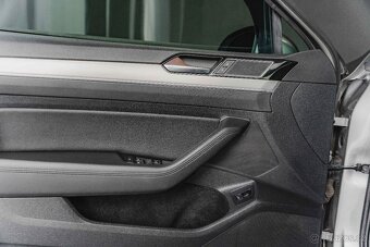 VOLKSWAGEN Passat-2.OTDi-110kW-DSG-Highline-VirC-ZÁRUKA-R17 - 15