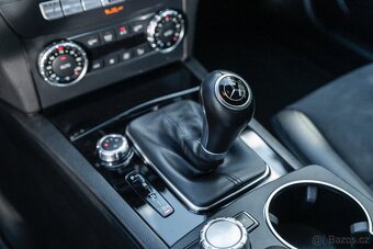 Mercedes-Benz C63 AMG - 15