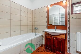 Prodej rodinného domu 5+1 se zahradou, Dvůr Králové nad Labe - 15