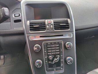 Volvo XC60 2,4 D AWD servis + pneu - 15
