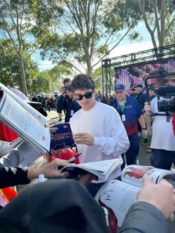 HELMY Ferrari 1:2 Leclerc -orig.podpisy,Sains - 15