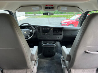 Chevrolet Express 4x4, rok 2013, 5.3 V8, 1.majitel, 8 míst - 15