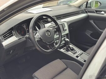 Volkswagen Passat, 2.0 110kw Comfortline DSG/ACC/masáže - 15