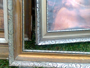 lodní kufr, 2ks, rámy obrazu, selský stůl se šuplíky - 15