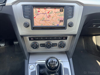 VOLKSWAGEN PASSAT 2,0 TDi 110 Kw COMF.PANO.TAŽNÉ - 15