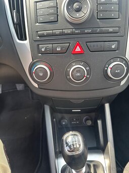 KIA CEED-1.6-92KW-KLIMA-129000-KM-SERVISKA - 15