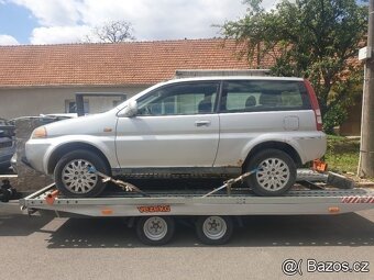 Honda Hrv na náhradní díly rv. 2001 - 15
