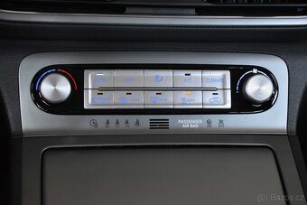 Hyundai Kona 39kWh SMART KAMERA DPH ČR 1.MAJITEL - 15