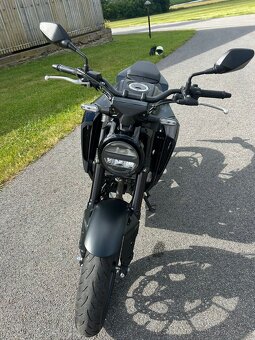 Honda CB125R - 15