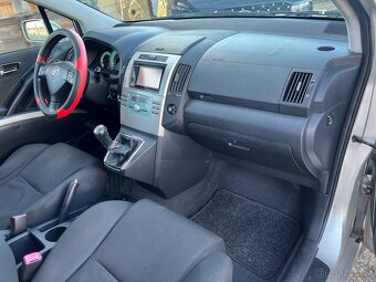 Toyota Corolla Verso, 2.0 D-4D 85kW TAŽNÉ - 15