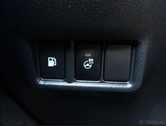 Prodám Toyotu C-HR 2.0 hybrid výbava Selection - 15