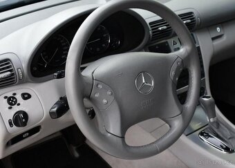 Mercedes-Benz Třídy C 320CDI AVANTGARDE N.TOP A/T - 15