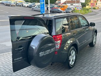Suzuki Grand Vitara 2.4i Comfort benzín 124kw - 15