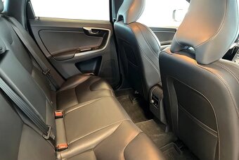 Volvo XC60 D4 Classic Summum rok 2017 - 15