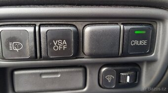 Honda Legend 3.5 V6 KA9 facelift 153 KW, 235 000 KM. LPG - 15