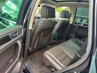 VW Touareg 3.0 TDI / Vzduch /Tažné 3.5t /Webasto / Servis VW - 15