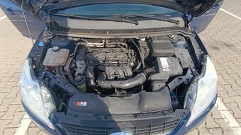Ford Focus 1.4 benzín - 15