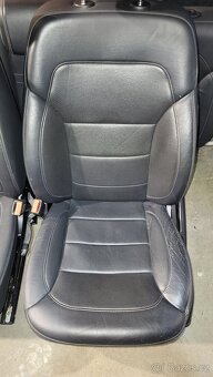 Mercedes GLE sedacky - 15