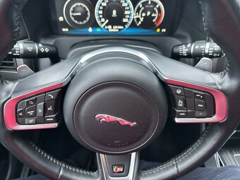 Jaguar XF, Kombi 3,0 TDi 221kW - 15