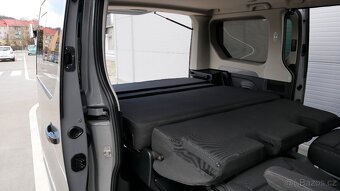 Renault trafic SPACEKLASS 1.6,92KW,7MÍST,111000KM,SPANÍ - 15