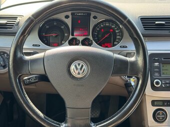 Volkswagen Passat HIGHLINE 2.0 TDI DSG 103kW - 15