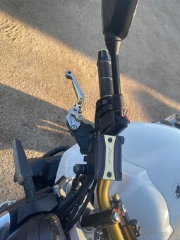 Yamaha FZ1n Laguna Seca - 15