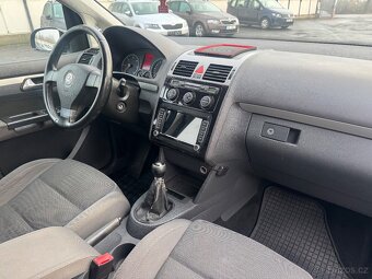 Volkswagen Touran 2.0 TDi FACELIFT MOŽNO NA SPLÁTKY - 15