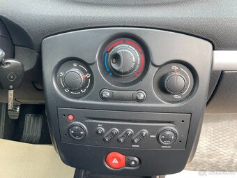 Renault Clio 1.2i pouze 122tis.naj - 15