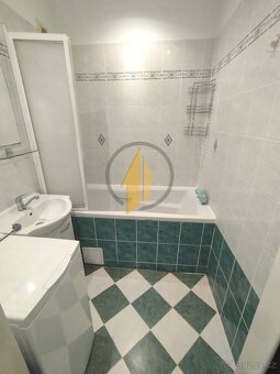 Pronájem velkého bytu 3+1 s balkónem v obci Turnov. - 15