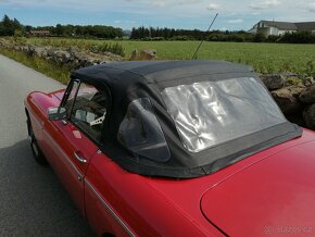 MG MGB - 15