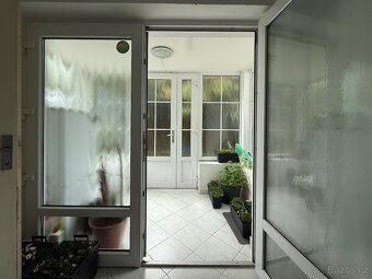 Nabízíme k pronájmu pěkný byt 3+1, ve vile, o ploše 67 m2. - 15
