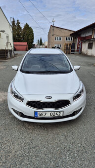 Kia Motors Ceed SW JD 1,6 CRDi / 94 kW FIFA 2015 - 15