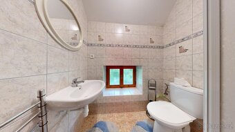 Velkorysé hospodářské stavení v překrásné přírodě - 15