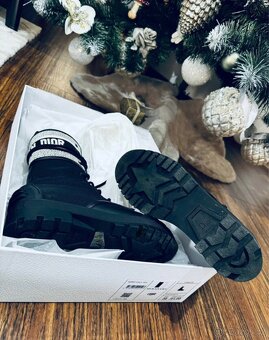 Luxusní boty DIOR D-Major ankle boot - 15