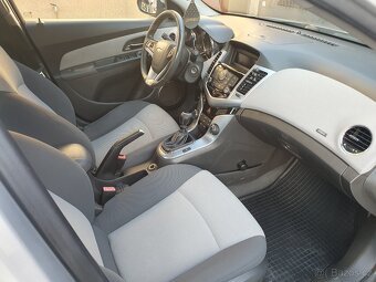 Chevrolet Cruze 1.8 benzín  r.v.2009 Naj.162 350Km - 15