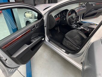 Škoda Superb 3.6 FSI V6 4x4 DSG | Výjimečný stav - 15