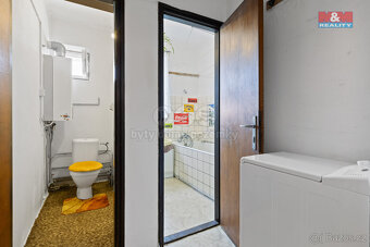 Prodej bytu 4+1, 92 m², Komárov, ul. Nad Oborou - 15