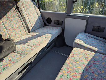Mercedes-Benz  Vito F 110 D automat  6 míst obytné - 15