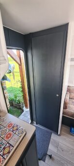 Karavan Hylander - 15