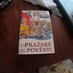 různé knihy - 15