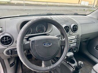 Ford Fusion - 15