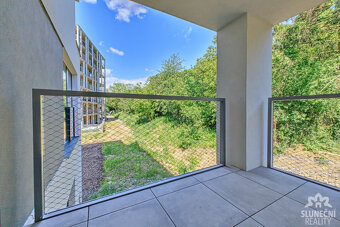 Pronájem bytu 2+kk s vyhrazeným parkovacím stáním, 57 m², Uh - 15