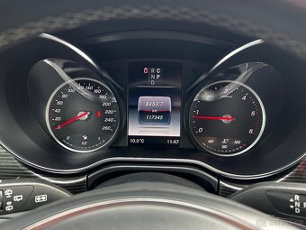 Prodám Mercedes-Benz V 300d 4MATIC AMG - 15