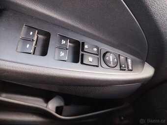 HYUNDAI TUCSON 1,6 CDRI TOP STAV VYHŘÍVANÁ SEDADLA + VOLANT - 15