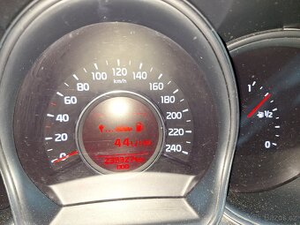 Kia ceed 1.4 Crdi - 15
