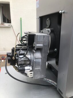 Prodám litinový kotel na olej 18 - 20  Kw - 15