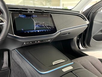 Mercedes-Benz E220d Avantgarde KeyLess DPH - 15