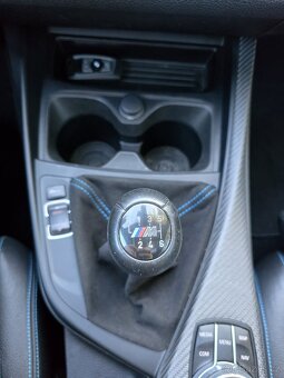 BMW M2 F87 2017 - MANUÁL - SERVIS BMW - VYBAVENO - 100 TKM - 15
