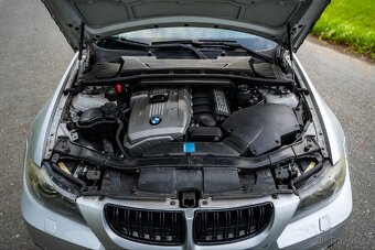 BMW E91 330 ix - 15