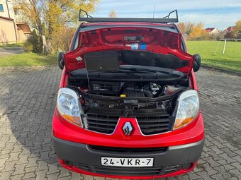 RENAULT TRAFIC 2.5DCI 107KW LONG 2X ŠOUPAČKY MOD.2008 - 15